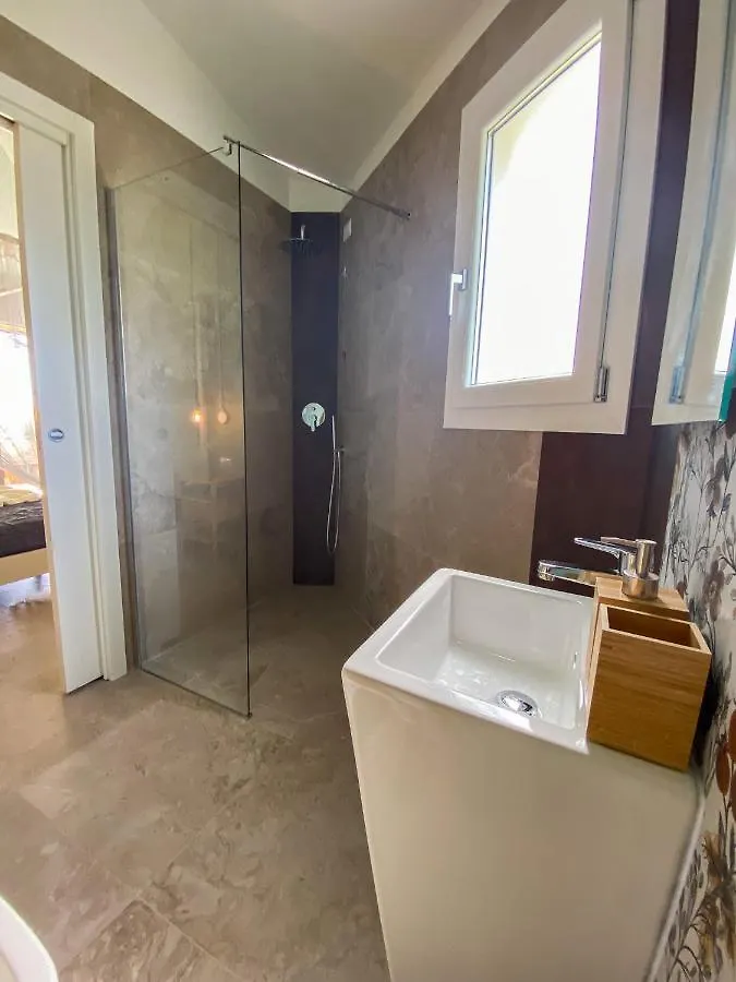 Bed & Breakfast B&B Sole Mare Luna Lu Lioni Italy