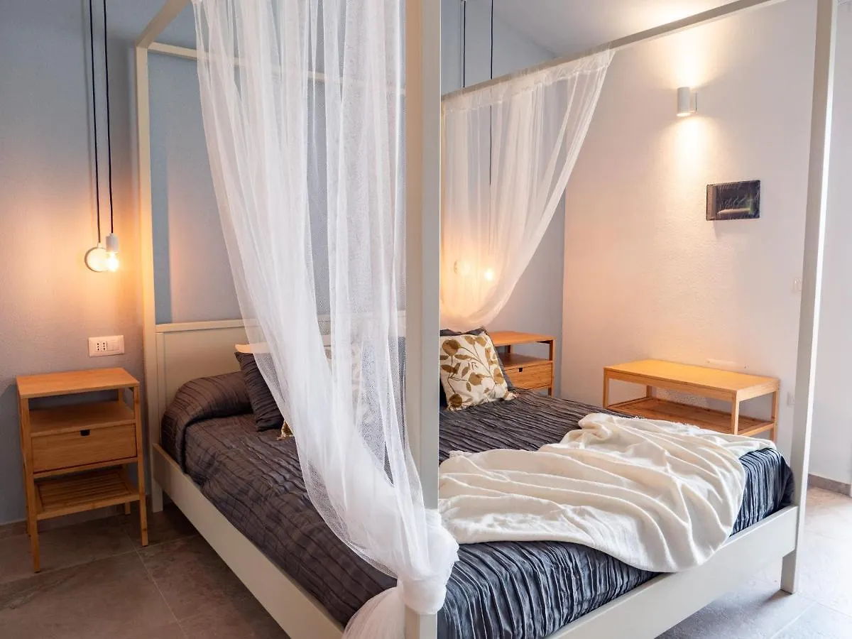 Bed & Breakfast B&B Sole Mare Luna Lu Lioni Italy